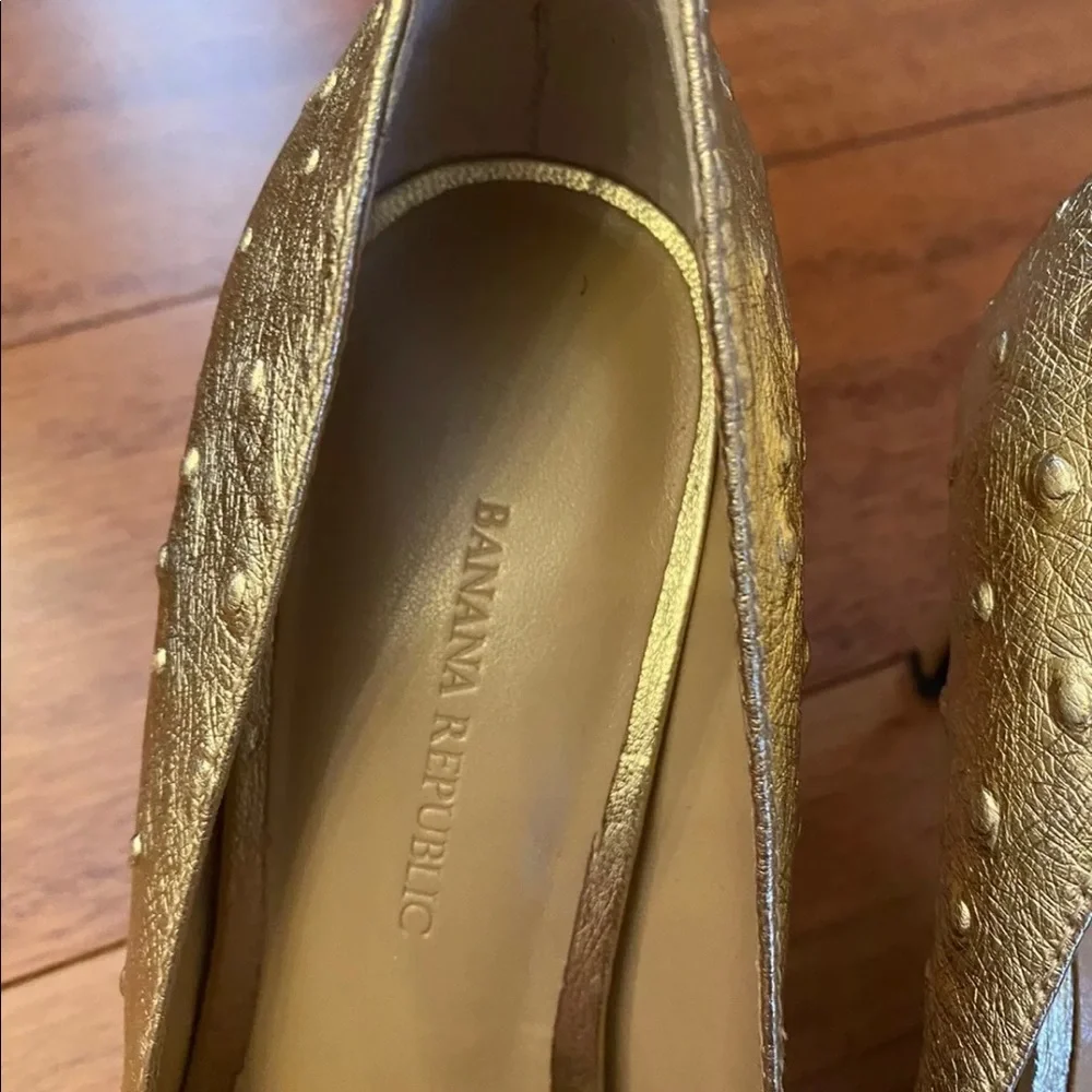 Banana Republic Women Gold Pointed Toe Heels Pumps Shoes Size 7